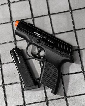 Пистолет стартовый blow black 4 31104 фото