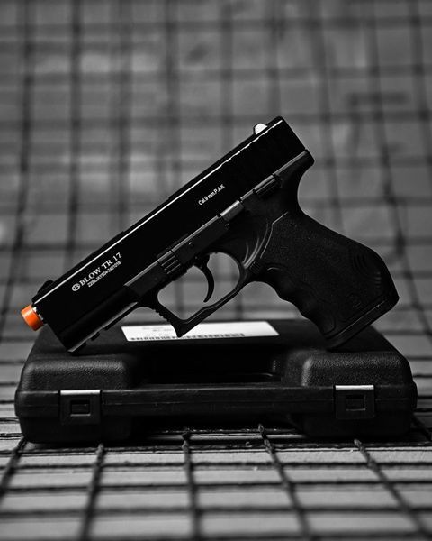 Стартовий пістолет Blow TR 17 чорний 31105 фото