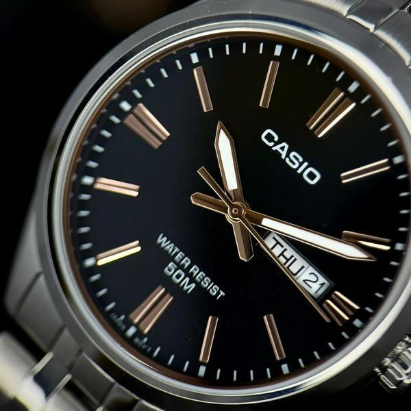 Чоловічий годинник Casio MTP-1335D-1A2 Classic з мінеральним склом та відображенням дати 1141-0109 фото