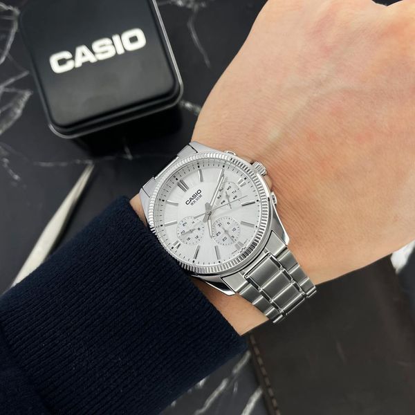 Чоловічий годинник Casio MTP-1375D-7A &mdash; класична модель з нержавіючої сталі та мінеральним склом 1141-0054 фото