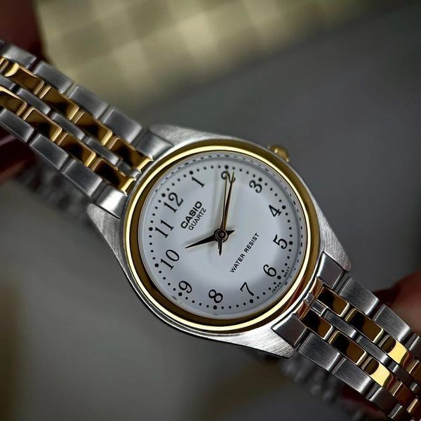 Жіночий годинник Casio LTP-1129G-7B &mdash; Класична модель з мінеральним склом та японським механізмом 1141-0300 фото