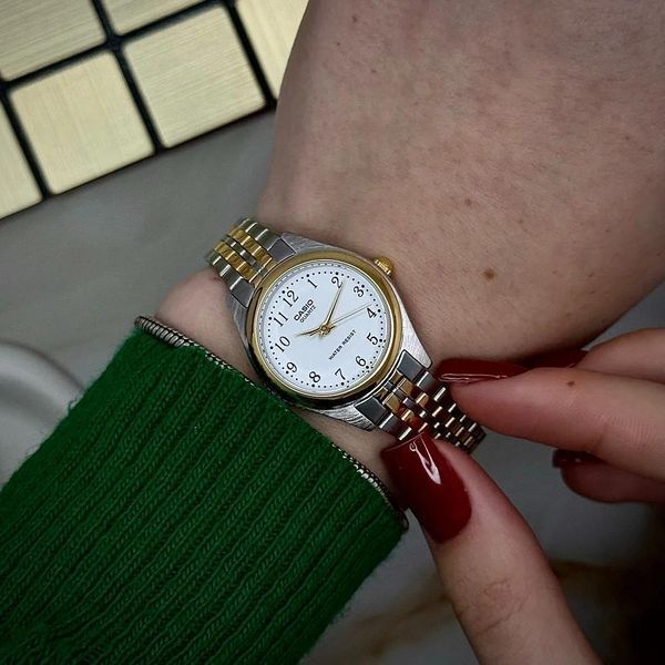 Жіночий годинник Casio LTP-1129G-7B &mdash; Класична модель з мінеральним склом та японським механізмом 1141-0300 фото