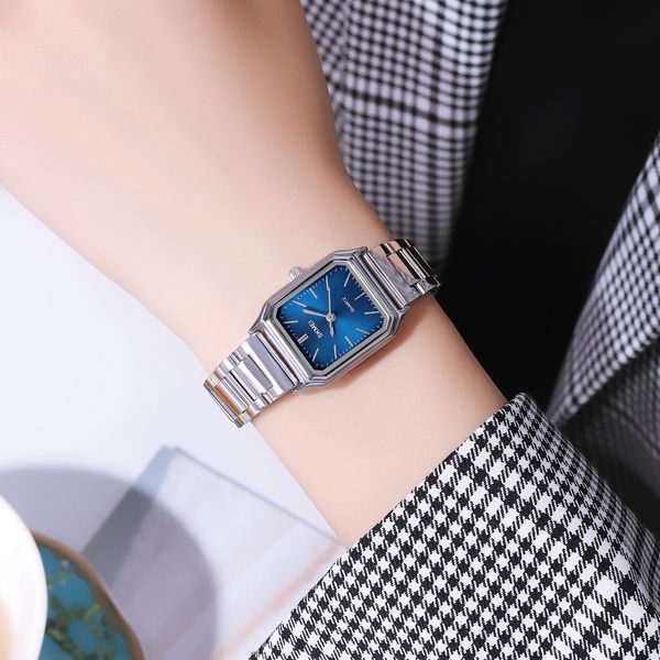 Женские часы Skmei 2237SIBU Silver-Blue с прямоугольным корпусом и синим циферблатом 1080-2719 фото